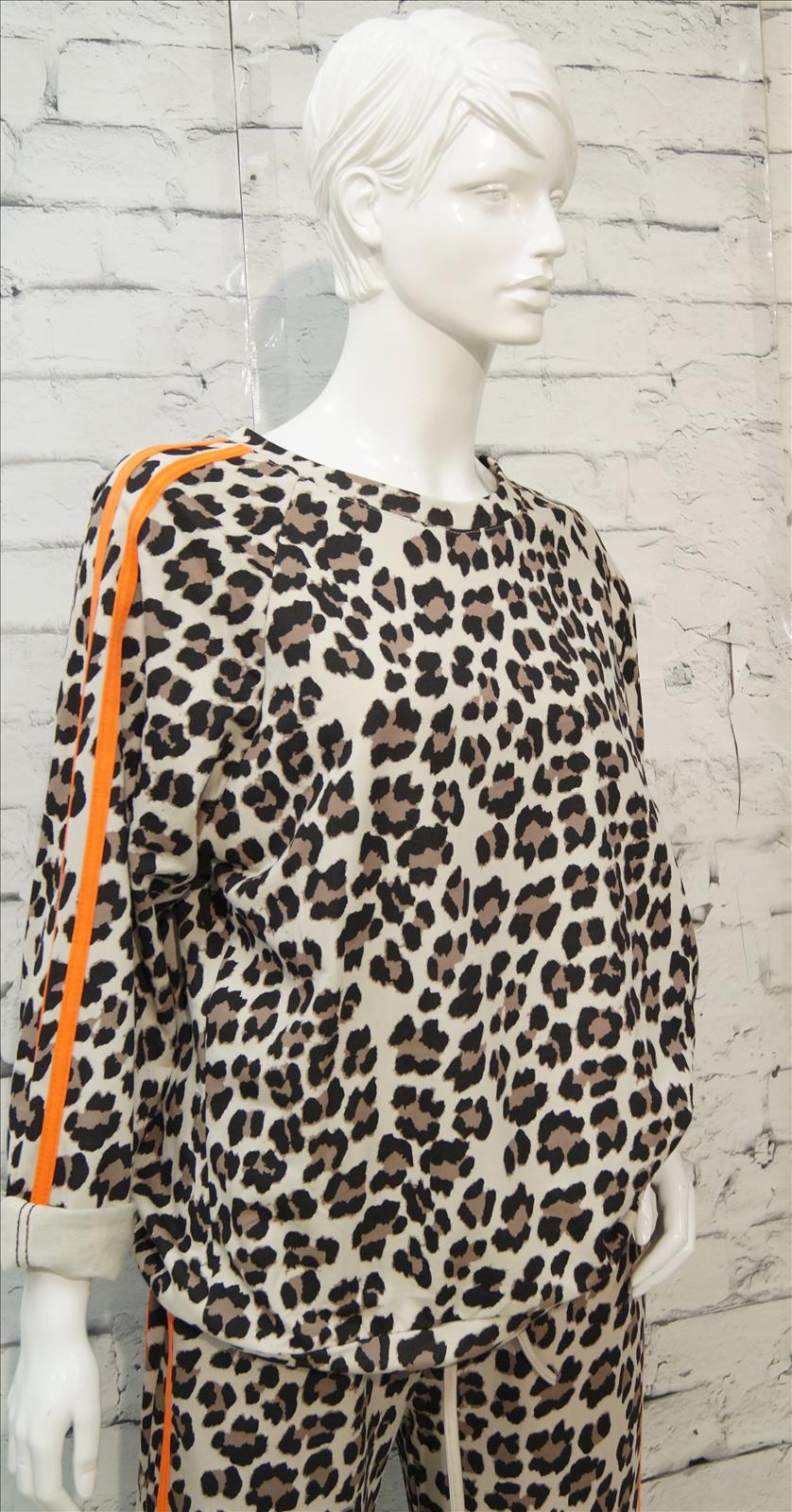 Bhatti Mode GmbH - Young fashion, DOB - Blusen, Hosen Jacken, Jeans, Kleider, Pullover etc. | Artikel-Nr. 16710 | Sweater Neonstreifen # | # Sweater mit Raglanärmel ## lässiger Schnitt ## Leo Print ## Zierstreifen ## 70%Viskose 25%Polyester 5%Elasthan # | Kategorie: Shirt/Bluse/Pullover | Angebot: Damenbekleidung, Young Fashion, Sofortprogramme | Adresse: Bhatti Mode GmbH - Breslauer Str. 8 - 41460 Neuss - Tel: 02131-130004 - gurdip-bhatti@t-online.de