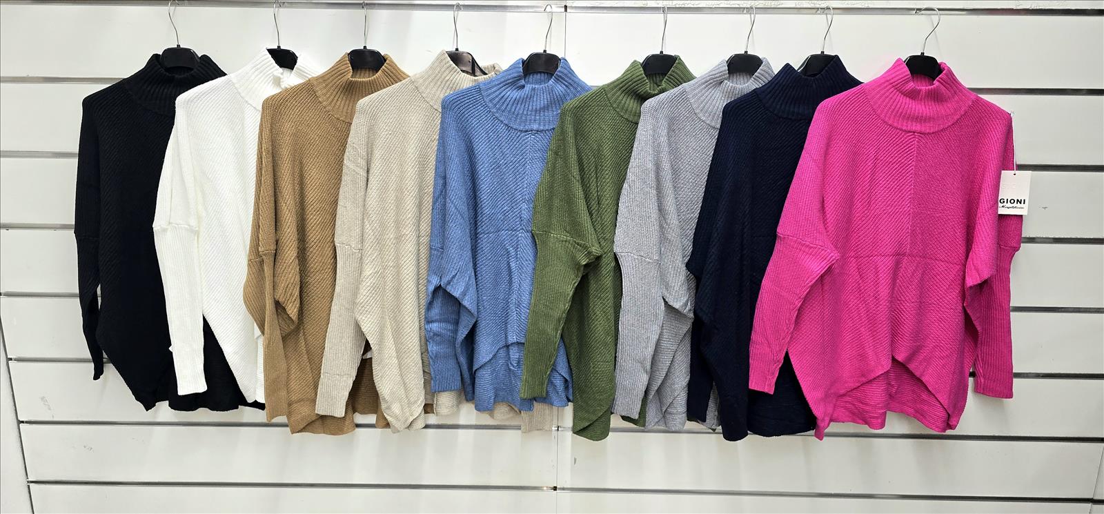 Noor Fashion - DOB;HAKA;Young Fashion - Dreieich | Kategorie: Damen Pullover | Angebot: Sofortprogramme, Orderware | Adresse: Noor Fashion - Otto-Hahn-Str. 6 - 63303 Dreieich - Tel: +49 6103 371505 - noorfashion@web.de