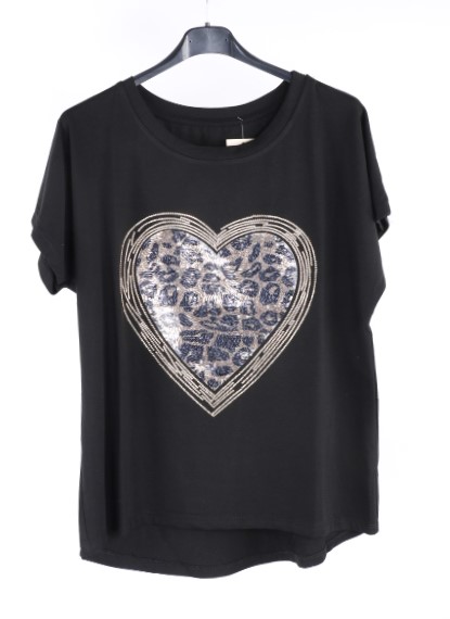 Hier geht's zum Shop von: olluni fashion GmbH - DOB-HAHA-Accessoires-Schuhe-Young-Fashion-Leder-Große Größen - Hamburg | Kategorie: Shirt | Adresse: olluni fashion GmbH - Modering 5, Haus D, 5 Etage - 22457 Hamburg - Tel: 040 55598886 - info@olluni.de | Angebot: Damenbekleidung, Damen Accessoires, Große Größen, Young Fashion, Leather Wear, Sofortprogramme, Orderware