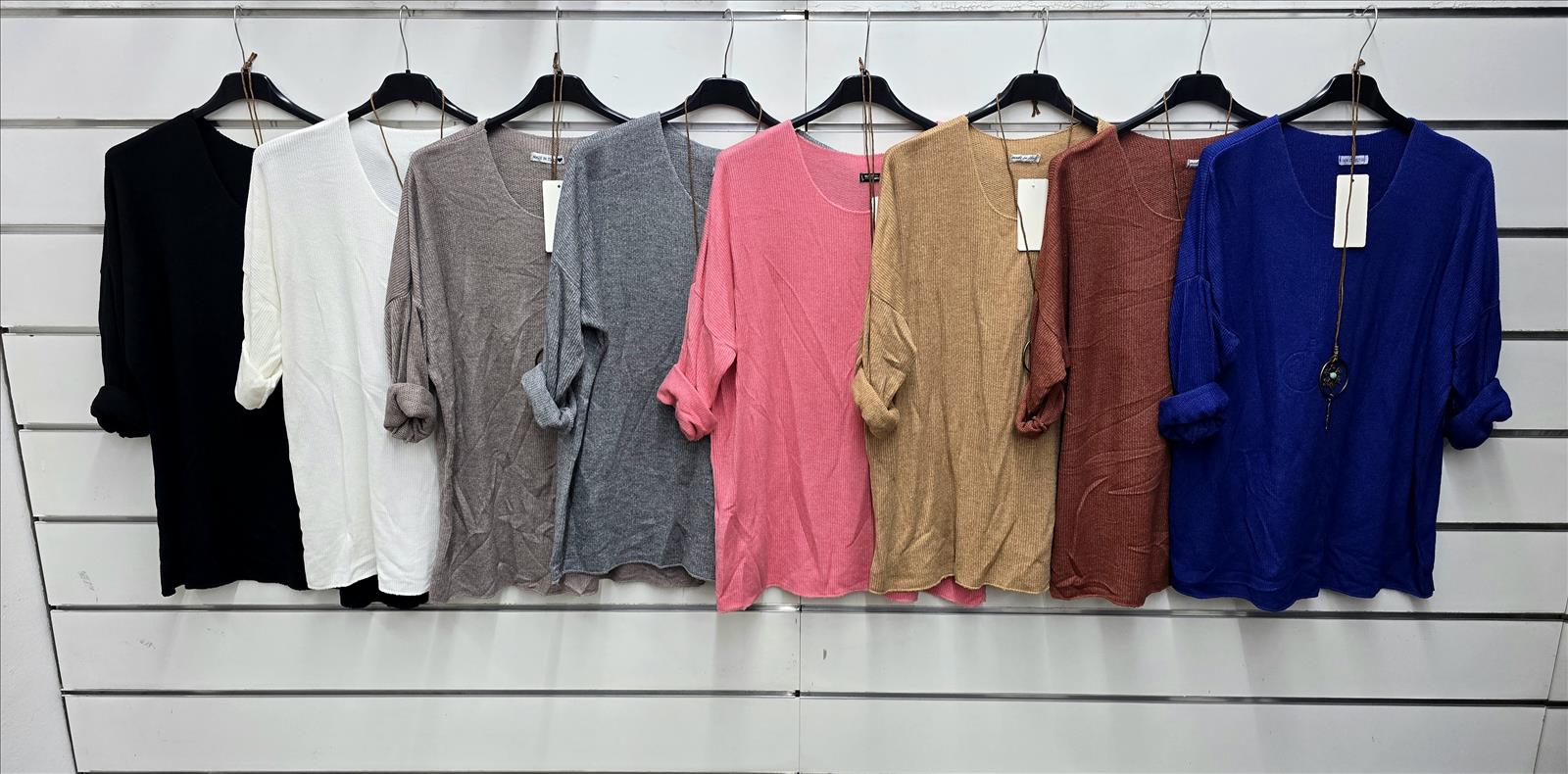 Noor Fashion - DOB;HAKA;Young Fashion - Dreieich | Kategorie: Damen Pullover | Angebot: Sofortprogramme, Orderware | Adresse: Noor Fashion - Otto-Hahn-Str. 6 - 63303 Dreieich - Tel: +49 6103 371505 - noorfashion@web.de