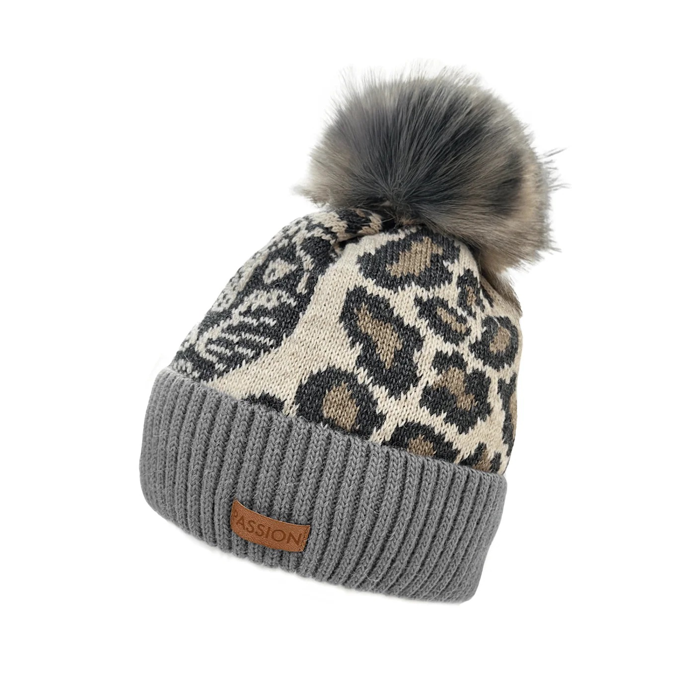 Hier geht's zum Shop von: Fox by Ren GmbH - DOB; ACCessoires - Neuss | Kategorie: Kopfbedeckung / Mützen | Adresse: Fox by Ren GmbH - Anton-Kux-Str. 2 - 41460 Neuss - Tel: 021313818241 - info@foxbyren.com | Angebot: Sofortprogramme, Orderware