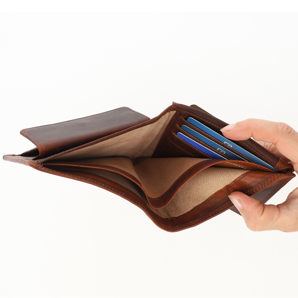 Devrakh Ledermoden GmbH - Geldbörsen, Taschen | Kategorie: Leder Geldbörsen Herren / Harlee & Scott | Angebot: Damen Accessoires, Herren Accessoires, Young Fashion, Leather Wear, Sofortprogramme, Orderware | Adresse: Devrakh Lederwaren Gmbh - Anton-Kux str 2 - 41460 Keuss - Tel: 02131 2913045 - devrakh1919@icloud.com