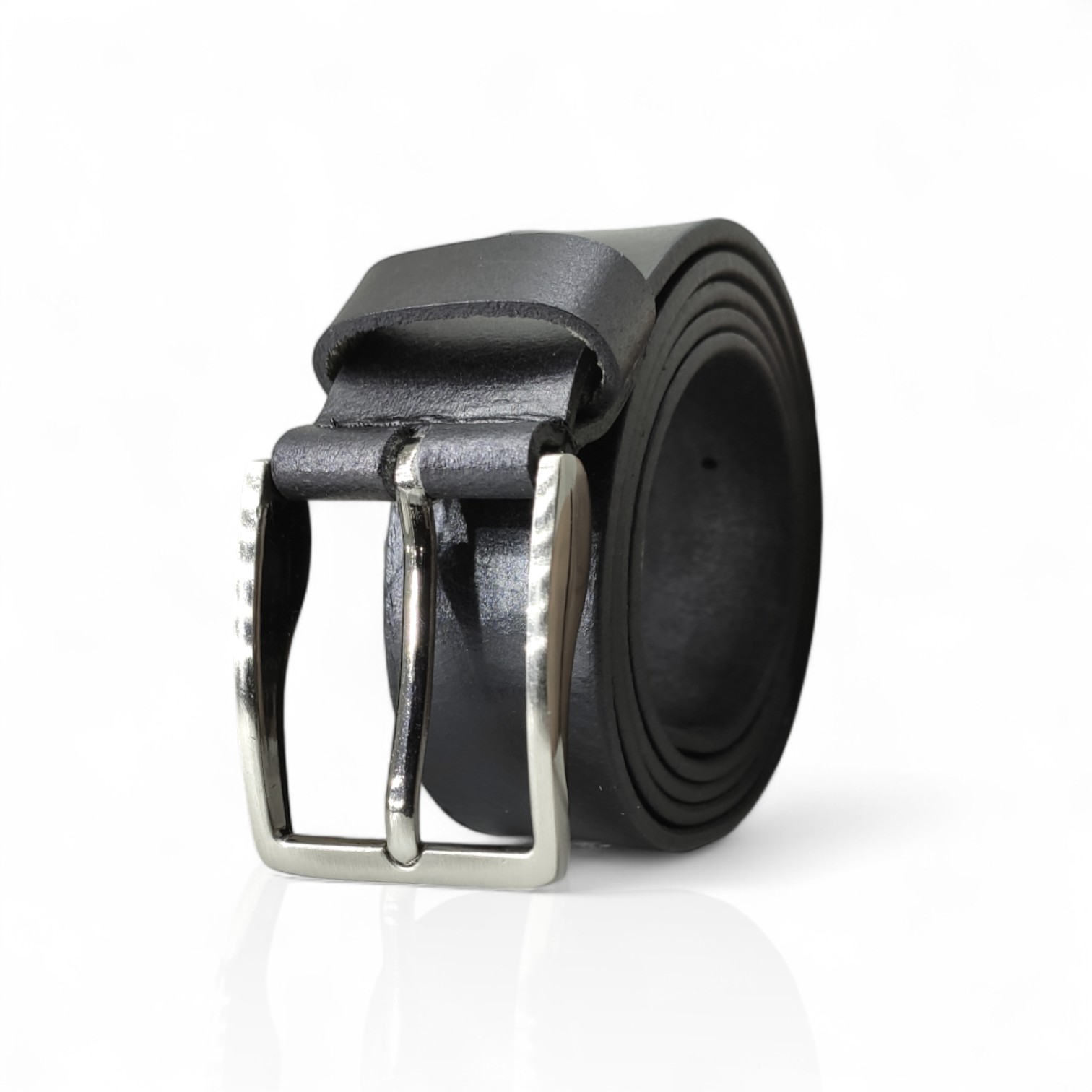 Devrakh Ledermoden GmbH - Geldbörsen, Taschen | Kategorie: Leder Gürtel | Angebot: Damen Accessoires, Herren Accessoires, Young Fashion, Leather Wear, Sofortprogramme, Orderware | Adresse: Devrakh Lederwaren Gmbh - Anton-Kux str 2 - 41460 Keuss - Tel: 02131 2913045 - devrakh1919@icloud.com