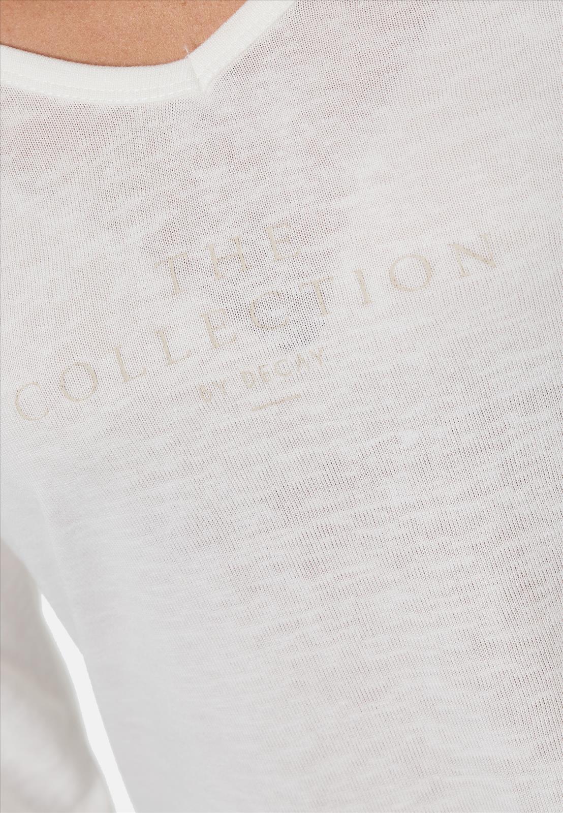 Hier geht's zum Shop von: Decay Modevertrieb GmbH - Textilien Grosshandel T-Shirts Jeans | Artikel-Nr. MD1654 | Decay Longsleeve | Stilvoller Decay Longsleeve mit modernem V-Ausschnitt.Auf der Vorderseite mit dem Schriftzug 