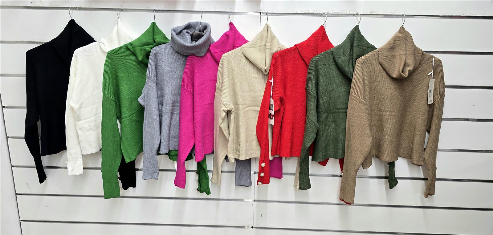 Noor Fashion - DOB;HAKA;Young Fashion - Dreieich | Kategorie: Damen Pullover | Angebot: Sofortprogramme, Orderware | Adresse: Noor Fashion - Otto-Hahn-Str. 6 - 63303 Dreieich - Tel: +49 6103 371505 - noorfashion@web.de