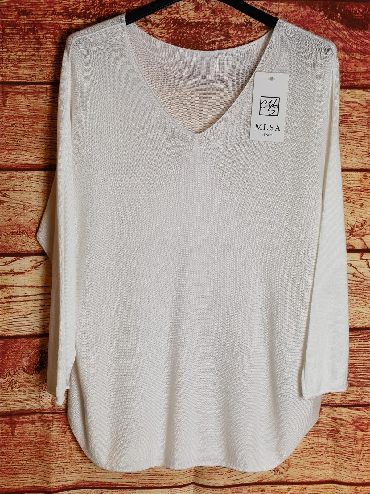 Hier geht's zum Shop von: KaiXuan Mode GmbH - DOB, Young Fashion - Hamburg | Weiß | Kategorie: Strickserie | Adresse: KaiXuan Mode GmbH - Modering 3 Haus B Raum 338 - 22457 Hamburg - Tel: 040-58964150 - shixiongwei1@163.com | Angebot: Damenbekleidung, Herrenbekleidung, Damen Accessoires, Große Größen, Young Fashion, Sofortprogramme, Orderware