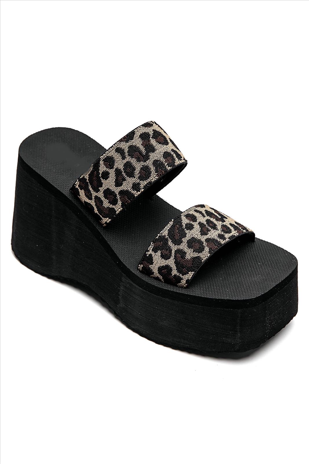 Hier geht's zum Shop von: E-Vitale Shoes - BIONDINI Großhandel Wholesale - hochwertige italienische Schuhe direkt ab Fabrik | Kategorie: Damenschuhe / Sandaletten (LOT) | Adresse: E-VITALE SHOES - Raum 114 - Breslauer Str. 8 - 41460 Neuss - Tel: 02131/3868532 - service@evitale-shoes.eu | Angebot: Damenbekleidung, Damen Accessoires, Herren Accessoires, Schuhe, Young Fashion, Leather Wear, Sofortprogramme, Orderware