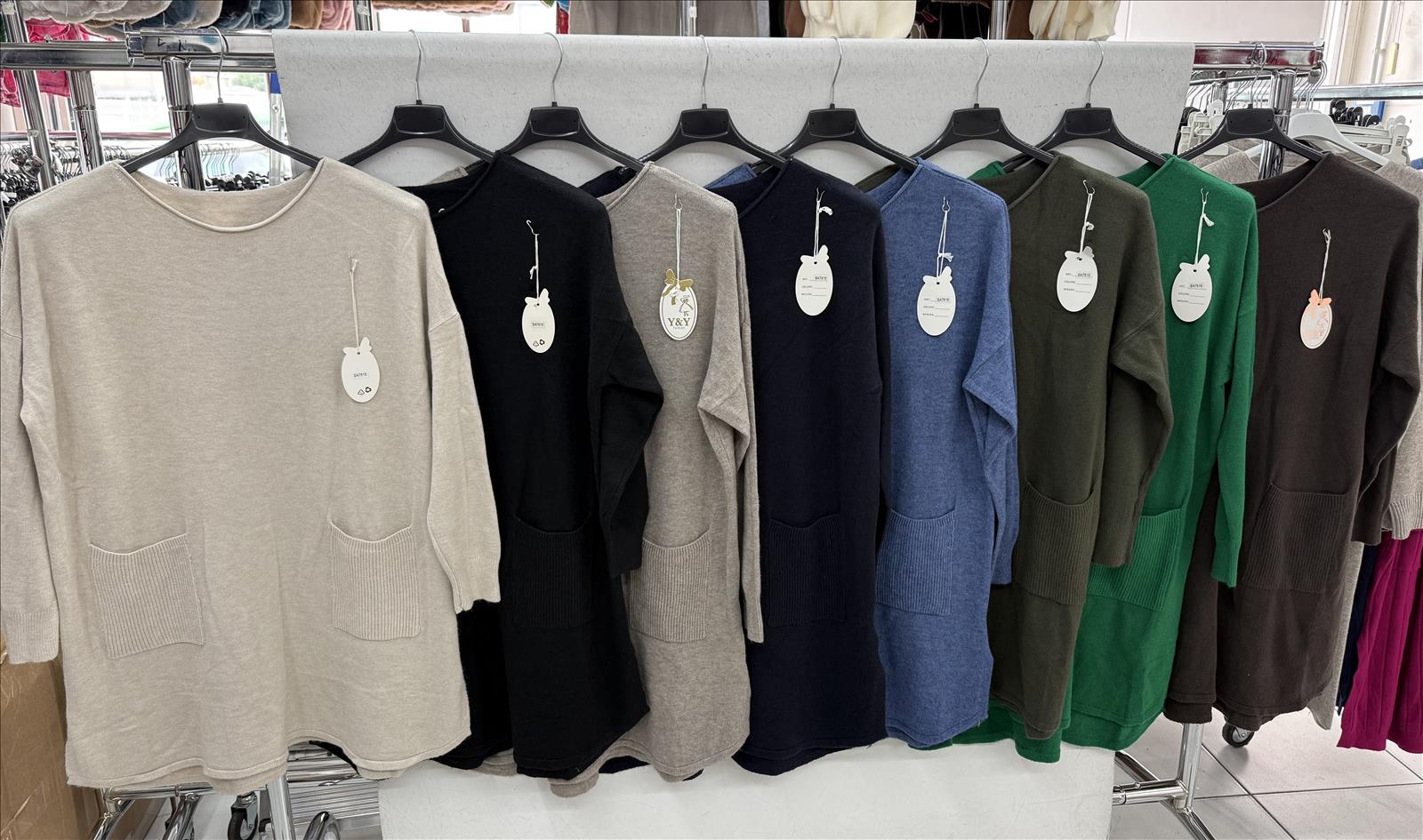 Luna moda GmbH - DOB, Young Fashion - Dreieich | Angebot: Sofortprogramme, Orderware | Adresse: Luna moda GmbH - Max-Planck Str. 7 - 63303 Dreieich - Tel: 061032024981 - lunamoda@hotmail.de