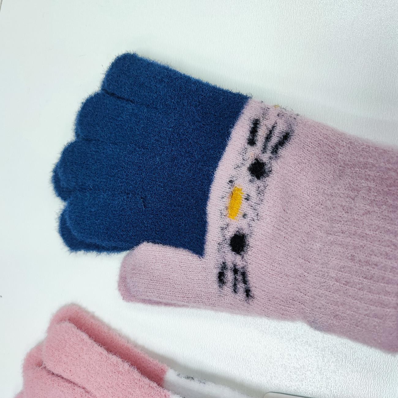 YOU ACCESSOIRES GMBH | Kategorie: Handschuhe / Winter Handschuhe | Angebot: Damenbekleidung, Damen Accessoires, Herren Accessoires, Dessous, Beach Wear, Sofortprogramme, Orderware | Adresse: YOU ACCESSOIRES GMBH - ANTON-KUX-STR 2 (B008) - 41460 NEUSS - Tel: 02131 3149949 - YOUACCESSOIRES1668@HOTMAIL.COM