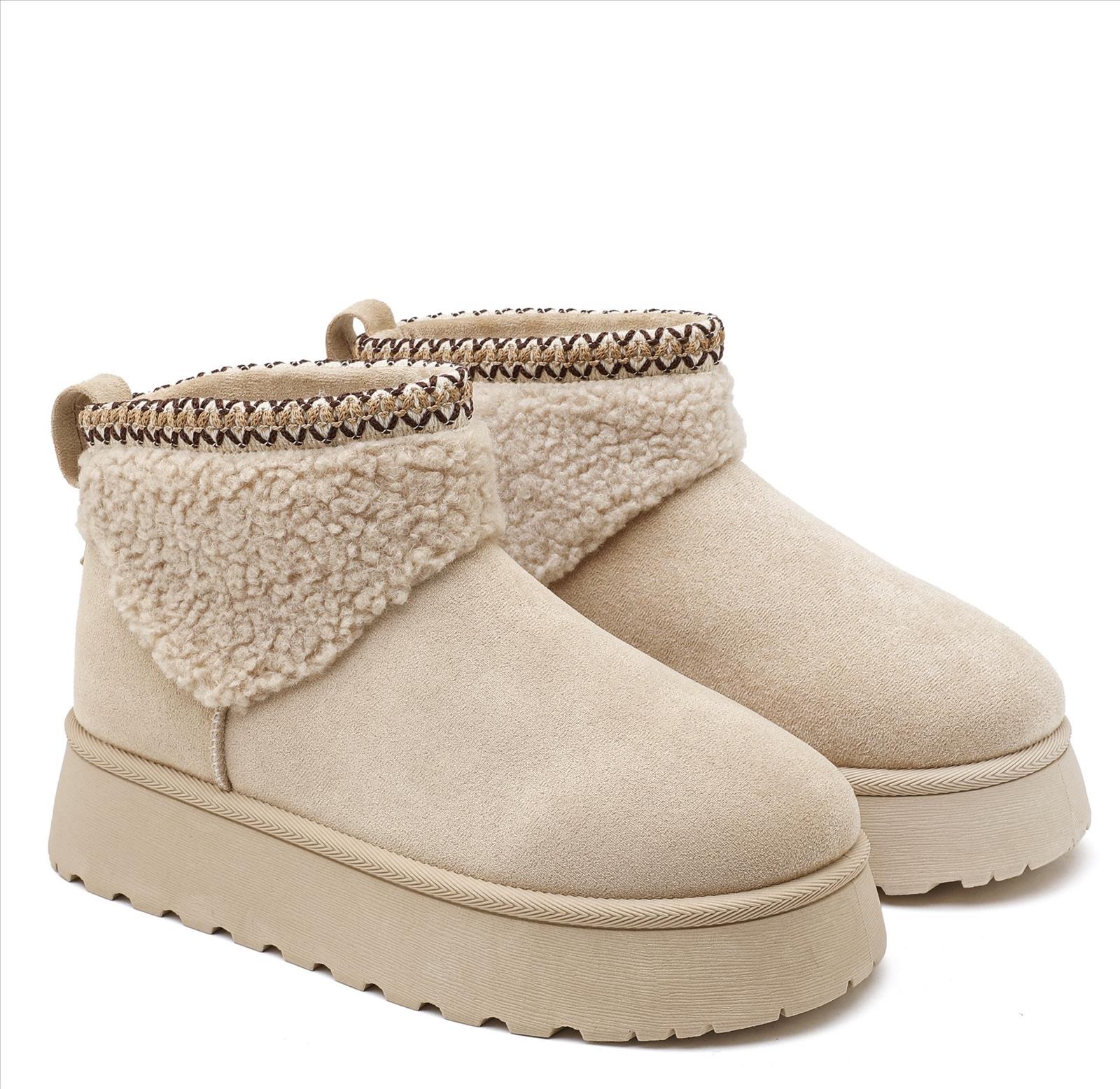 Ala Mode Fashion-DOB;Accessoires;Leather Wear; Young Fashion - Neuss | Kategorie: Schuhe / Fell Boots (Lot) | Angebot: Sofortprogramme, Orderware | Adresse: Ala Mode Fashion - Breslauerstr. 8 Raum 113 - 41460 neuss - Tel: 021312091616 - ala-mode@web.de