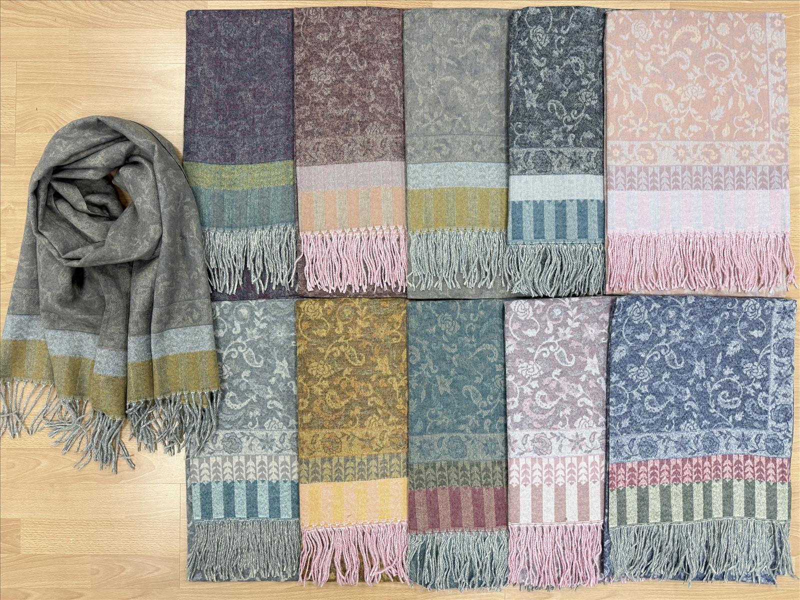 Dong Feng - Accessoires für Damen | Kategorie: Schals / Langschals | Angebot: Damenbekleidung, Damen Accessoires, Herren Accessoires, Sofortprogramme | Adresse: Dong Feng - Otto-Hahn-Straße 17 - 63303 Dreieich - Tel: 06103 8701688 - dongfeng@hotmail.de