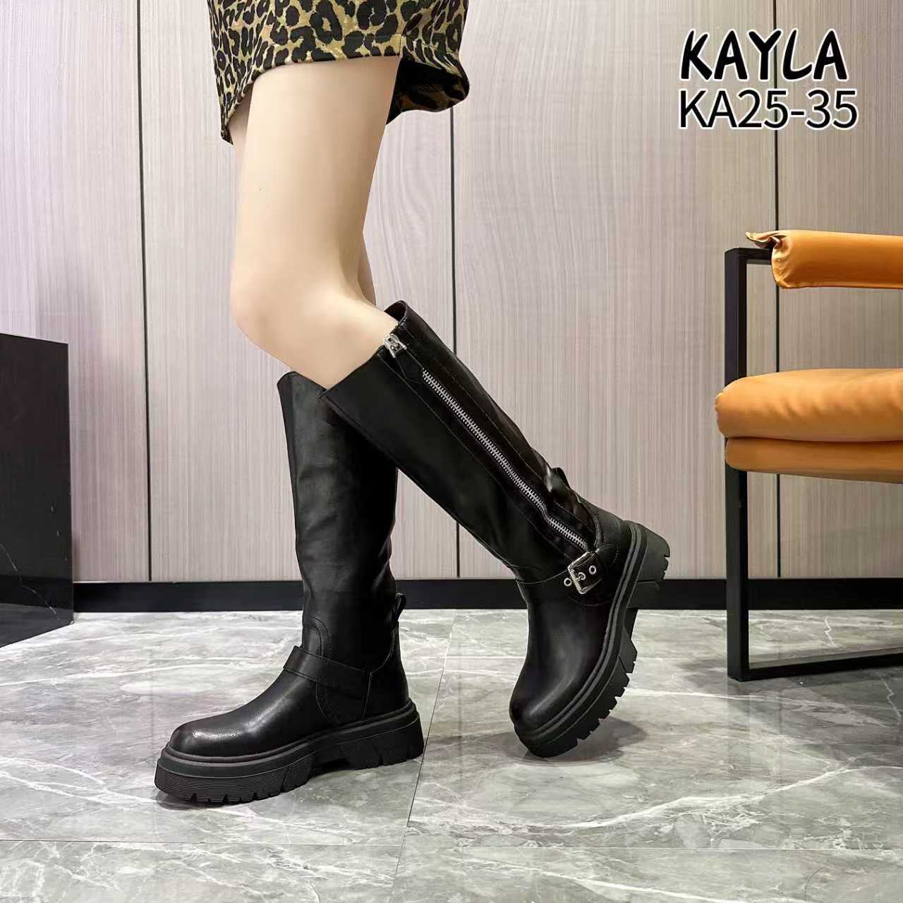 Kayla GmbH - Schuhgrosshandel | Kategorie: Stiefel | Angebot: Damenbekleidung, Herrenbekleidung, Damen Accessoires, Herren Accessoires, Schuhe, Kinder & Teens, Young Fashion, Leather Wear, Sofortprogramme | Adresse: Kayla GmbH - de814155035 - Anton-Kux Str. 2 - 41460 Neuss - Tel: 021311332043 - kaylashoes@hotmail.com