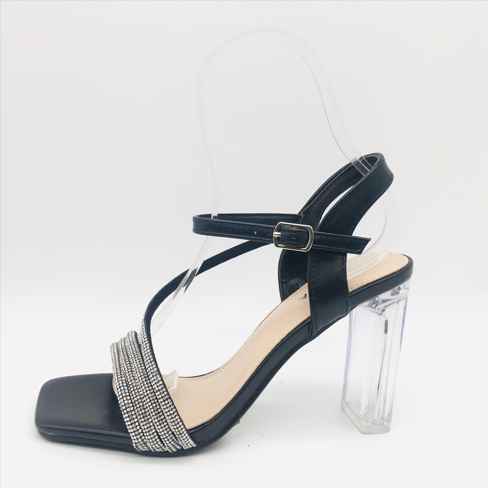 Hier geht's zum Shop von: Kayla GmbH - Schuhgrosshandel | Adresse: Kayla GmbH - de814155035 - Anton-Kux Str. 2 - 41460 Neuss - Tel: 021311332043 - kaylashoes@hotmail.com | Angebot: Damenbekleidung, Herrenbekleidung, Damen Accessoires, Herren Accessoires, Schuhe, Kinder & Teens, Young Fashion, Leather Wear, Sofortprogramme