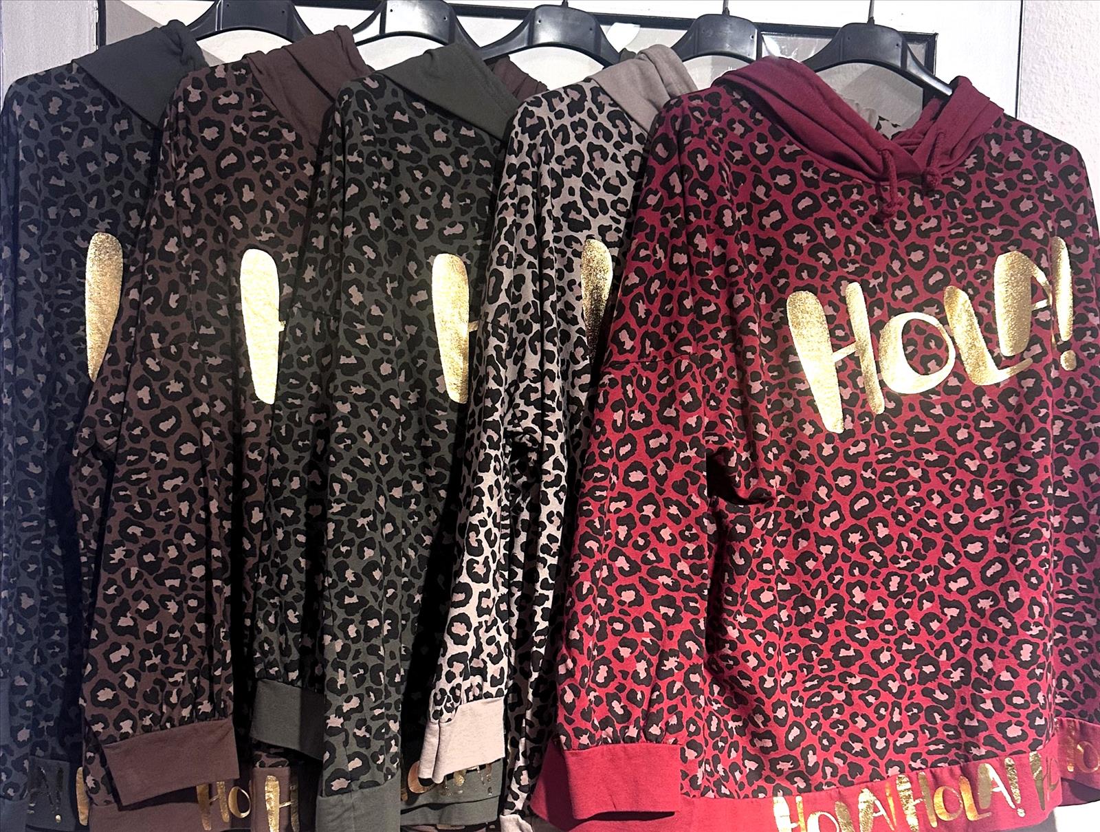 Hier geht's zum Shop von: LB new fashion GmbH & Co KG - DOB, Accessoires, Young Fashion, Big Sizes - Eschborn | Kategorie: Sweatshirt | Adresse: LB new fashion GmbH & Co KG - Kölner Str. 1 - 65760 Eschborn - Tel: 06196/7730740 - lbfashion24@gmail.com | Angebot: Sofortprogramme, Orderware