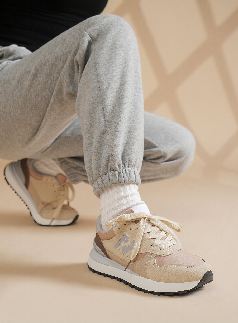 Lujah Shoes (Schuhgrosshandel) | Artikel-Nr. 24069 | Sneakers/GOW | Kategorie: Freizeitschuhe/Sneakers | Angebot: Schuhe, Große Größen, Kinder & Teens, Young Fashion, Leather Wear | Adresse: Lujah Shoes - Doesburgstraat 5 - 5651BD Eindhoven - Tel: 0031642235368 - lujah-schuh@hotmail.com