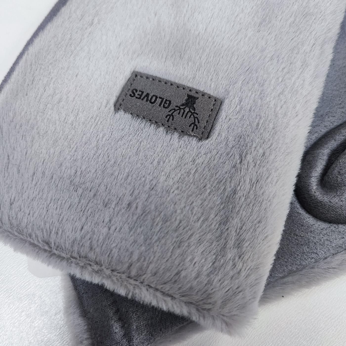 YOU ACCESSOIRES GMBH | Kategorie: Handschuhe / Winter Handschuhe | Angebot: Damenbekleidung, Damen Accessoires, Herren Accessoires, Dessous, Beach Wear, Sofortprogramme, Orderware | Adresse: YOU ACCESSOIRES GMBH - ANTON-KUX-STR 2 (B008) - 41460 NEUSS - Tel: 02131 3149949 - YOUACCESSOIRES1668@HOTMAIL.COM