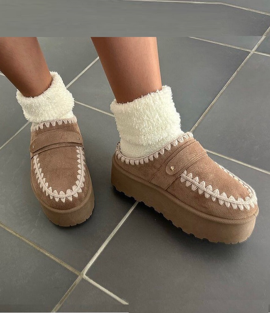 Lujah Shoes (Schuhgrosshandel) | Artikel-Nr. 24042 | Pantoffeln/GOW | Kategorie: Freizeitschuhe/Sneakers | Angebot: Schuhe, Große Größen, Kinder & Teens, Young Fashion, Leather Wear | Adresse: Lujah Shoes - Doesburgstraat 5 - 5651BD Eindhoven - Tel: 0031642235368 - lujah-schuh@hotmail.com