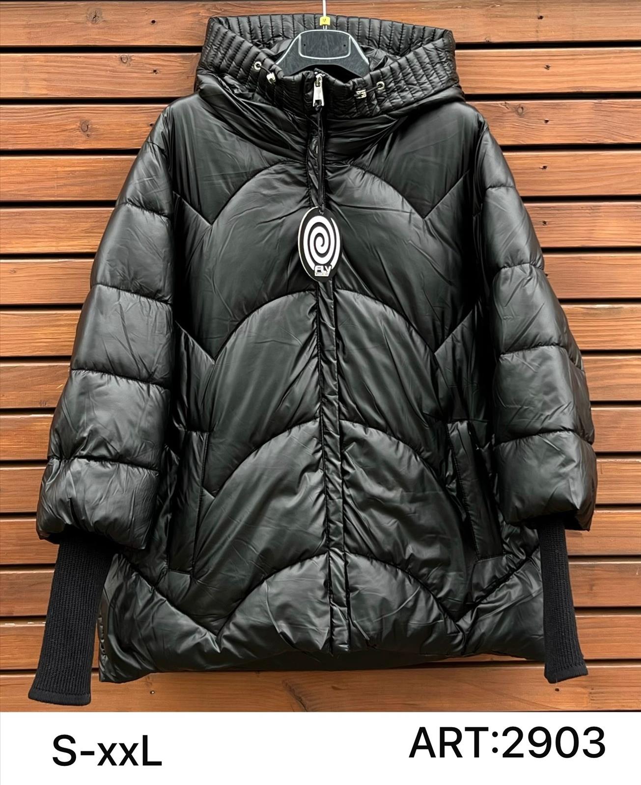 Sarah GmbH - DOB aus Italien | Jacke | Artikel-Nr. 749 | Angebot: Damenbekleidung, Damen Accessoires, Große Größen, Young Fashion, Sofortprogramme, Orderware | Adresse: Sarah GmbH - Otto-Hahn-Straße 1 - 63303 Dreieich - Tel: 061039603444 - sarah-aktuell@t-online.de