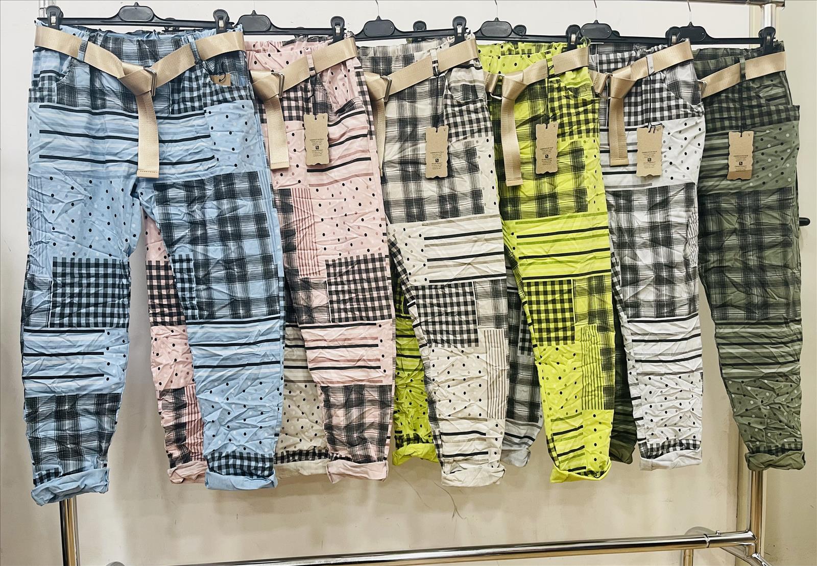 Hier geht's zum Shop von: LIVIA GmbH - DOB - Dreieich | Artikel-Nr. 7929 | Hosen Viskose | Kategorie: Hose | Adresse: LIVIA GmbH - Max-Planck-Str. 7 - 63303 Dreieich - Tel: 061032028003 - liviamodagmbh@outlook.com | Angebot: Sofortprogramme, Orderware