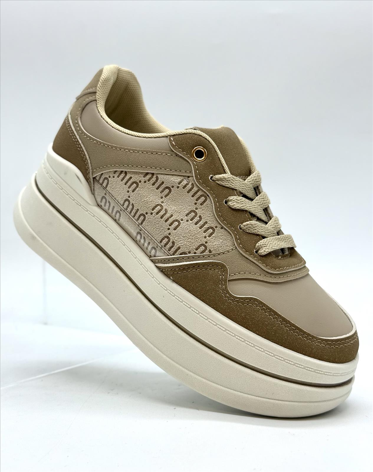 Ala Mode Fashion-DOB;Accessoires;Leather Wear; Young Fashion - Neuss | Kategorie: Schuhe / Sneakers (6 Paare) | Angebot: Sofortprogramme, Orderware | Adresse: Ala Mode Fashion - Breslauerstr. 8 Raum 113 - 41460 neuss - Tel: 021312091616 - ala-mode@web.de