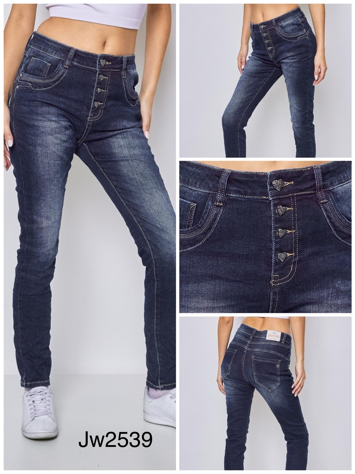 Hier geht's zum Shop von: A-Star - Damenbekleidung - Jeans - Hosen | Artikel-Nr. JW2539 | Jewelly | Größen im Lot 34 = 136 = 238 = 340 = 242 = 2 | Kategorie: Jeans | Adresse: A-Star Mode UG - Trakehnenstraße 17 - 47445 Moers - Tel: 021317183752 - a.starfashionug@gmail.com | Angebot: Damenbekleidung, Große Größen, Young Fashion, Sofortprogramme, Orderware