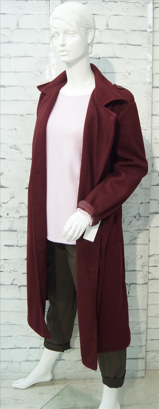 Bhatti Mode GmbH - Young fashion, DOB - Blusen, Hosen Jacken, Jeans, Kleider, Pullover etc. | Kategorie: Blazer/Jacke/Mantel | Angebot: Damenbekleidung, Young Fashion, Sofortprogramme | Adresse: Bhatti Mode GmbH - Breslauer Str. 8 - 41460 Neuss - Tel: 02131-130004 - gurdip-bhatti@t-online.de