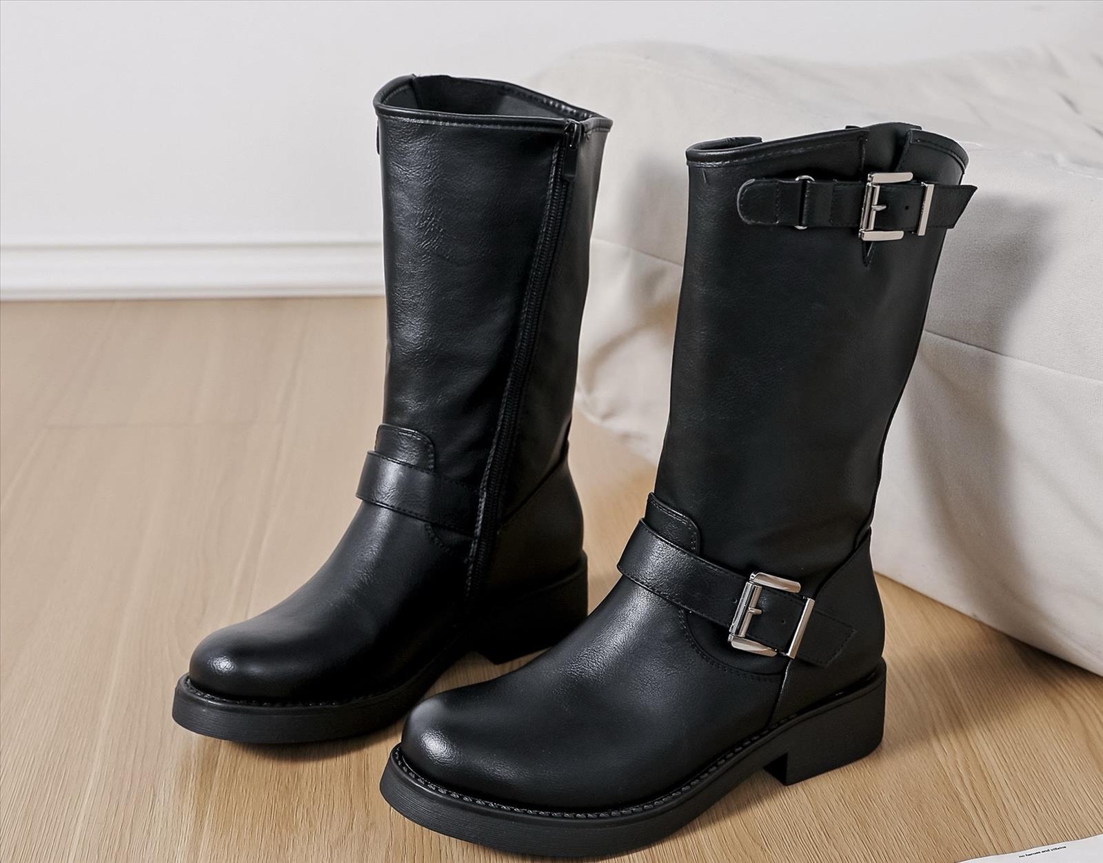 E-Vitale Shoes - BIONDINI Großhandel Wholesale - hochwertige italienische Schuhe direkt ab Fabrik | Artikel-Nr. JH28165 | Stiefel (LOT) 6 Stk | Kategorie: Damenschuhe / Stiefel (LOT) | Angebot: Damenbekleidung, Damen Accessoires, Herren Accessoires, Schuhe, Young Fashion, Leather Wear, Sofortprogramme, Orderware | Adresse: E-VITALE SHOES - Raum 114 - Breslauer Str. 8 - 41460 Neuss - Tel: 02131/3868532 - service@evitale-shoes.eu