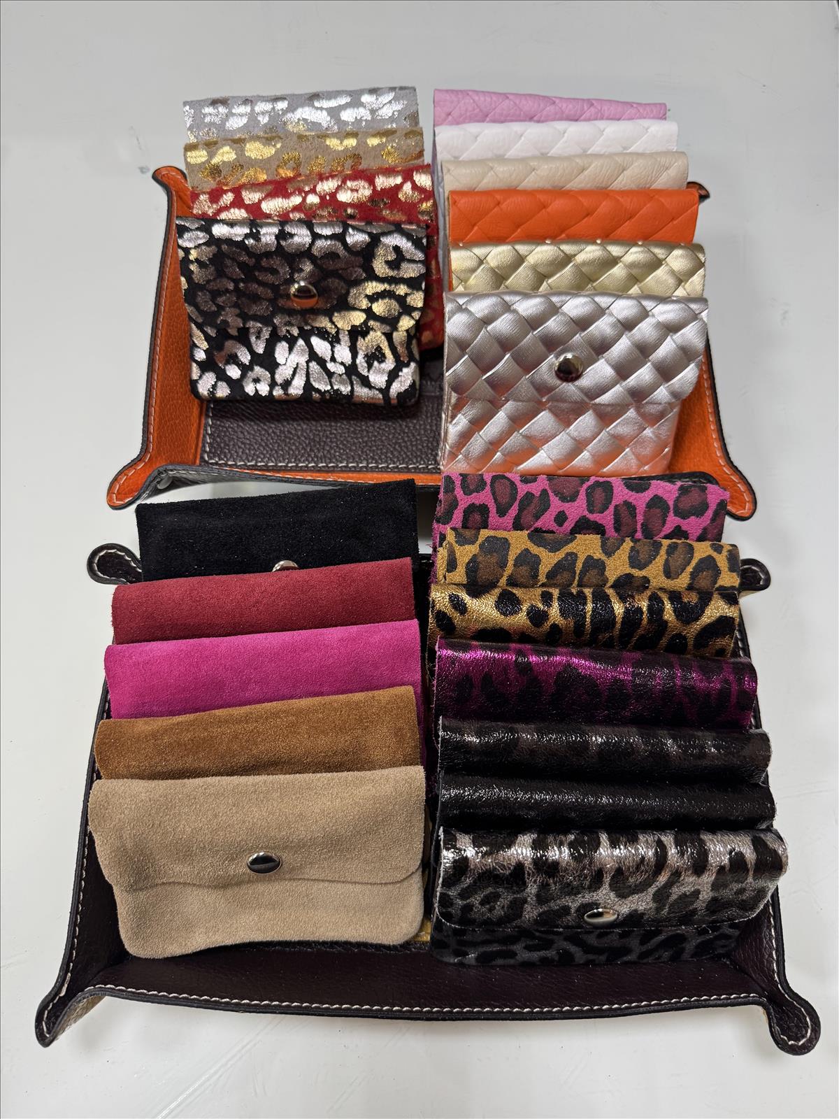 Pan Lederwaren GmbH - München | Mini Geldbeutel Klein Special | Artikel-Nr. MG1KS | Für Mehr Info, Farbe, Großmenge, Bitte Whatsapp schreiben: +49 (0)171 3482276 | Kategorie: Leder Taschen | Angebot: Damenbekleidung, Young Fashion, Sofortprogramme, Orderware | Adresse: Pan Lederwaren GmbH - Taunusstr. 45, Haus 1, Raum 012 - 80807 Muenchen - Tel: 08935029208 - pan92@outlook.com
