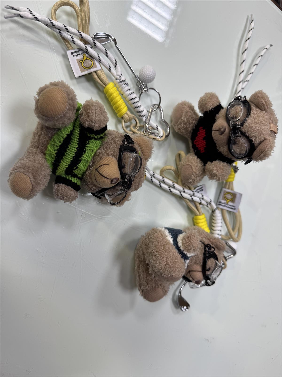 Pan Lederwaren GmbH - München | Anhänger Teddy | Artikel-Nr. SATeddy | Für Mehr Info, Farbe, Großmenge, Bitte Whatsapp schreiben: +49 (0)171 3482276 | Kategorie: Acceccoires | Angebot: Damenbekleidung, Young Fashion, Sofortprogramme, Orderware | Adresse: Pan Lederwaren GmbH - Taunusstr. 45, Haus 1, Raum 012 - 80807 Muenchen - Tel: 08935029208 - pan92@outlook.com