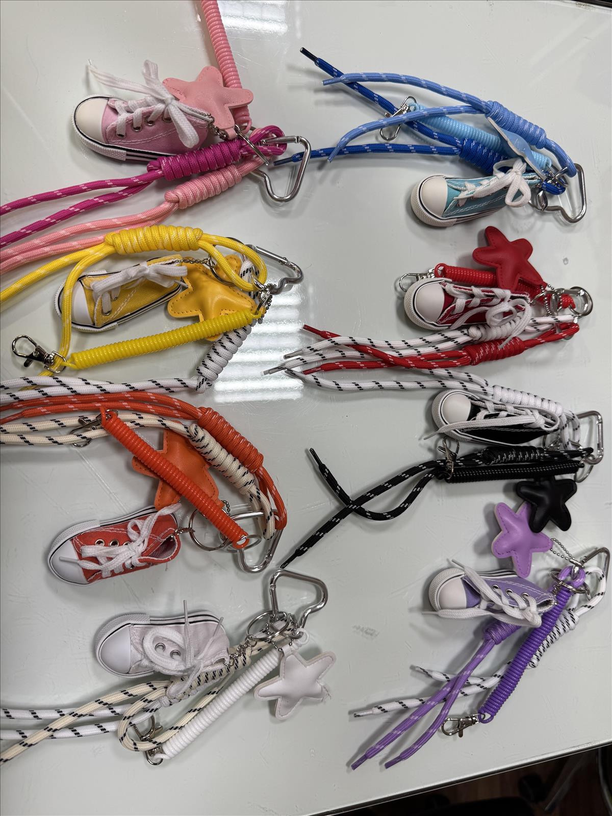 Pan Lederwaren GmbH - München | Anghänger Schuh | Artikel-Nr. SAConv | Für Mehr Info, Farbe, Großmenge, Bitte Whatsapp schreiben: +49 (0)171 3482276 | Kategorie: Acceccoires | Angebot: Damenbekleidung, Young Fashion, Sofortprogramme, Orderware | Adresse: Pan Lederwaren GmbH - Taunusstr. 45, Haus 1, Raum 012 - 80807 Muenchen - Tel: 08935029208 - pan92@outlook.com