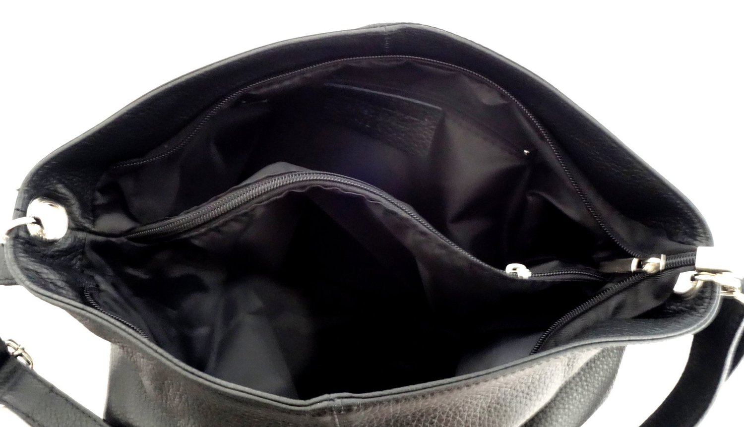 Pan Lederwaren GmbH - München | Artikel-Nr. PRATICA | HANDTASCHE | PRATICAItalienische Handtasche (Made in Italy) aus echtem weichem Leder. Die Tasche hat ein Reißverschluss. Innen gibt es eine Mitteltasche und eine kleine Innentasche mit Reißverschluss.Henkel/Schulterriemen: 60-120 cm | Kategorie: Leder Taschen | Angebot: Damenbekleidung, Young Fashion, Sofortprogramme, Orderware | Adresse: Pan Lederwaren GmbH - Taunusstr. 45, Haus 1, Raum 012 - 80807 Muenchen - Tel: 08935029208 - pan92@outlook.com