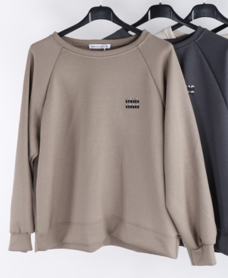 Hier geht's zum Shop von: olluni fashion GmbH - DOB-HAHA-Accessoires-Schuhe-Young-Fashion-Leder-Große Größen - Hamburg | Kategorie: Sweat | Adresse: olluni fashion GmbH - Modering 5, Haus D, 5 Etage - 22457 Hamburg - Tel: 040 55598886 - info@olluni.de | Angebot: Damenbekleidung, Damen Accessoires, Große Größen, Young Fashion, Leather Wear, Sofortprogramme, Orderware