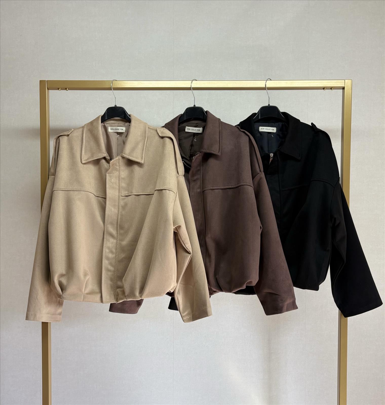 Hier geht's zum Shop von: Ala Mode Fashion-DOB;Accessoires;Leather Wear; Young Fashion - Neuss | Kategorie: Jacke | Adresse: Ala Mode Fashion - Breslauerstr. 8 Raum 113 - 41460 neuss - Tel: 021312091616 - ala-mode@web.de | Angebot: Sofortprogramme, Orderware