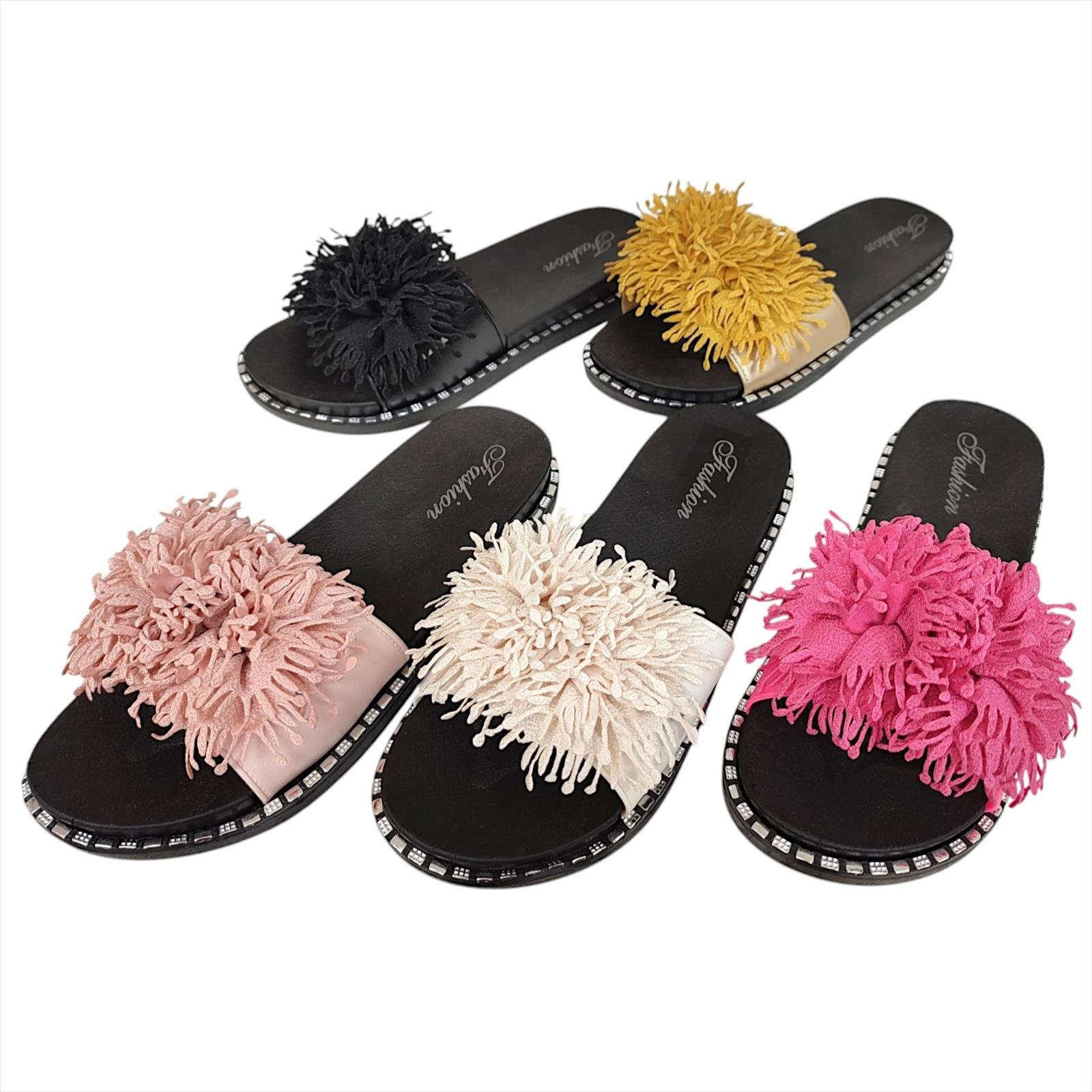 Mario Schuhs - Accessoires;Schuhe;Beach Wear;Young Fashion;Kinder&Teens - Neuss | Artikel-Nr. 188-23 | Slippers | Gemischte Farben im Lot, ohne Schuhkartons. Aufgrund der Lichtverhältnisse bei der Produktfotografie und unterschiedlichen Bildschirmeinstellungen kann es dazu kommen, dass die Farbe des Produktes nicht authentisch wiedergegeben wird | Kategorie: Damen / Sandalen & Slippers | Angebot: Sofortprogramme, Orderware | Adresse: Mario Schuhs - Anton-Kux-Str. 2 - 41460 Neuss - Tel: 02131 5123682 - mario.schuhs@hotmail.com