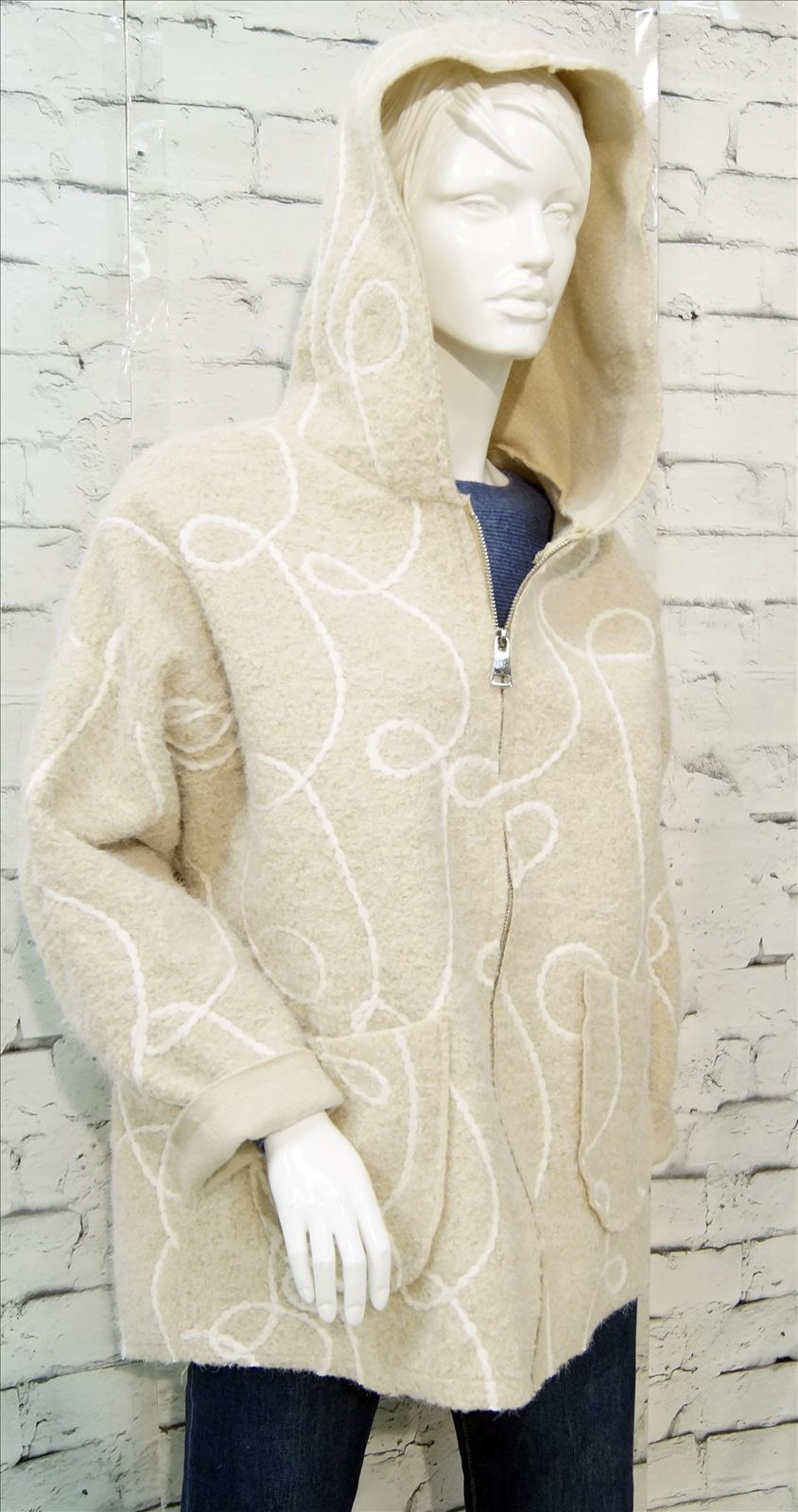 Hier geht's zum Shop von: Bhatti Mode GmbH - Young fashion, DOB - Blusen, Hosen Jacken, Jeans, Kleider, Pullover etc. | Kategorie: Blazer/Jacke/Mantel | Adresse: Bhatti Mode GmbH - Breslauer Str. 8 - 41460 Neuss - Tel: 02131-130004 - gurdip-bhatti@t-online.de | Angebot: Damenbekleidung, Young Fashion, Sofortprogramme