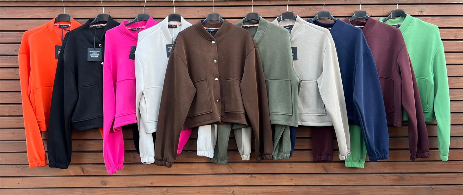 Element of Joy - Damenbekleidung und Accessoires - Wiesbaden | Jacke | Artikel-Nr. 1849 | Kategorie: cardigen | Angebot: Damenbekleidung, Damen Accessoires, Schuhe | Adresse: Element of Joy - Marktstraße 27 - 65183 Wiesbaden - Tel: 01628583468 - elementofjoy1@gmail.com
