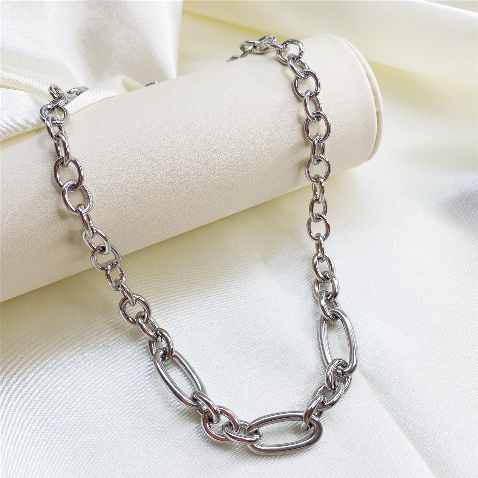 Dega Handels GmbH - DOB, HAKA Accessoires, Dessous, Young Fashion - Neuss | Kategorie: Edelstahlschmuck(Damen) / Kette | Angebot: Damenbekleidung, Herrenbekleidung, Damen Accessoires, Herren Accessoires, Dessous, Große Größen, Young Fashion, Orderware | Adresse: Dega Handels GmbH - Anton-Kux-Str.2 - 41460 Neuss - Tel: 02131-3863604 - dega_gmbh@hotmail.com