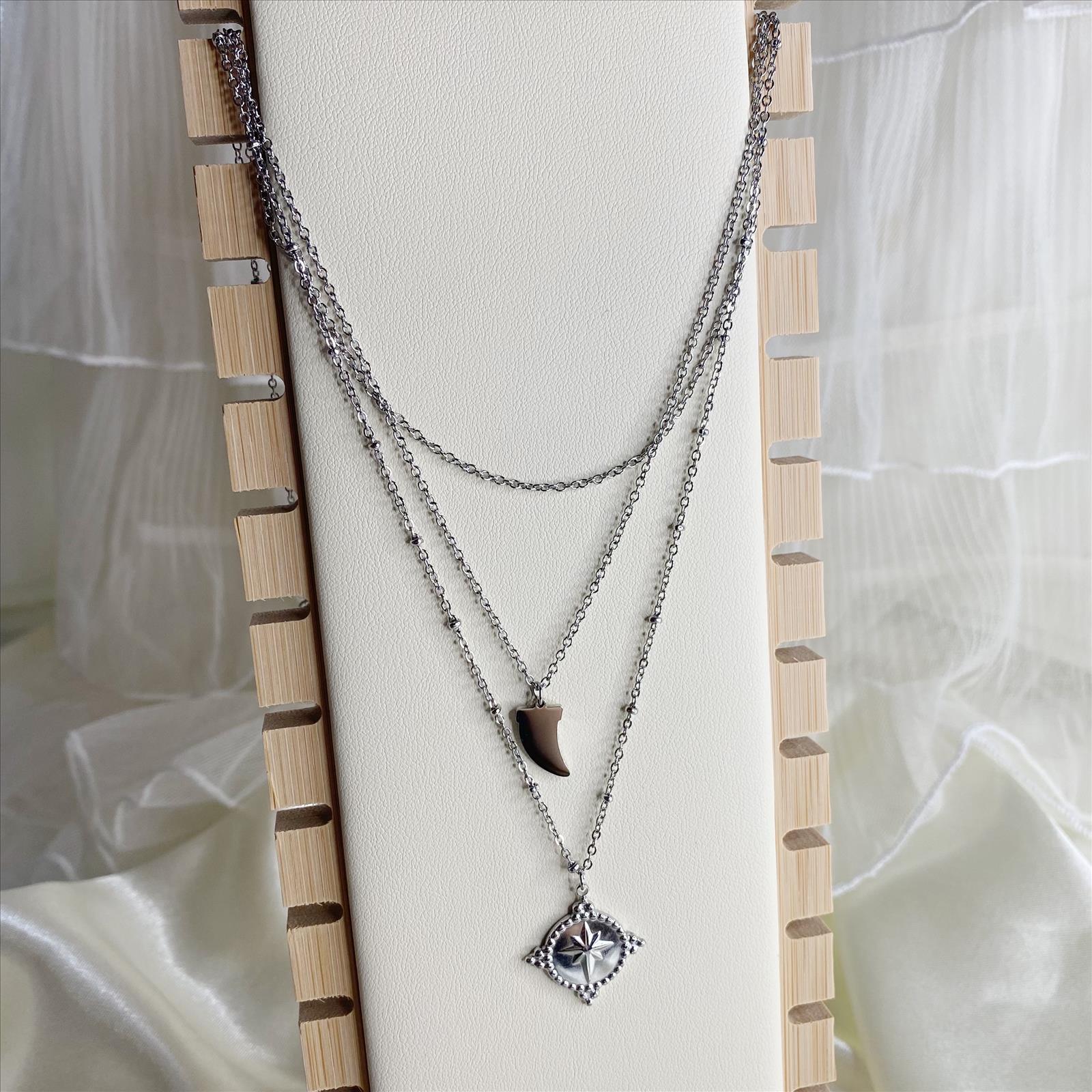 Dega Handels GmbH - DOB, HAKA Accessoires, Dessous, Young Fashion - Neuss | Kategorie: Edelstahlschmuck(Damen) / Kette | Angebot: Damenbekleidung, Herrenbekleidung, Damen Accessoires, Herren Accessoires, Dessous, Große Größen, Young Fashion, Orderware | Adresse: Dega Handels GmbH - Anton-Kux-Str.2 - 41460 Neuss - Tel: 02131-3863604 - dega_gmbh@hotmail.com