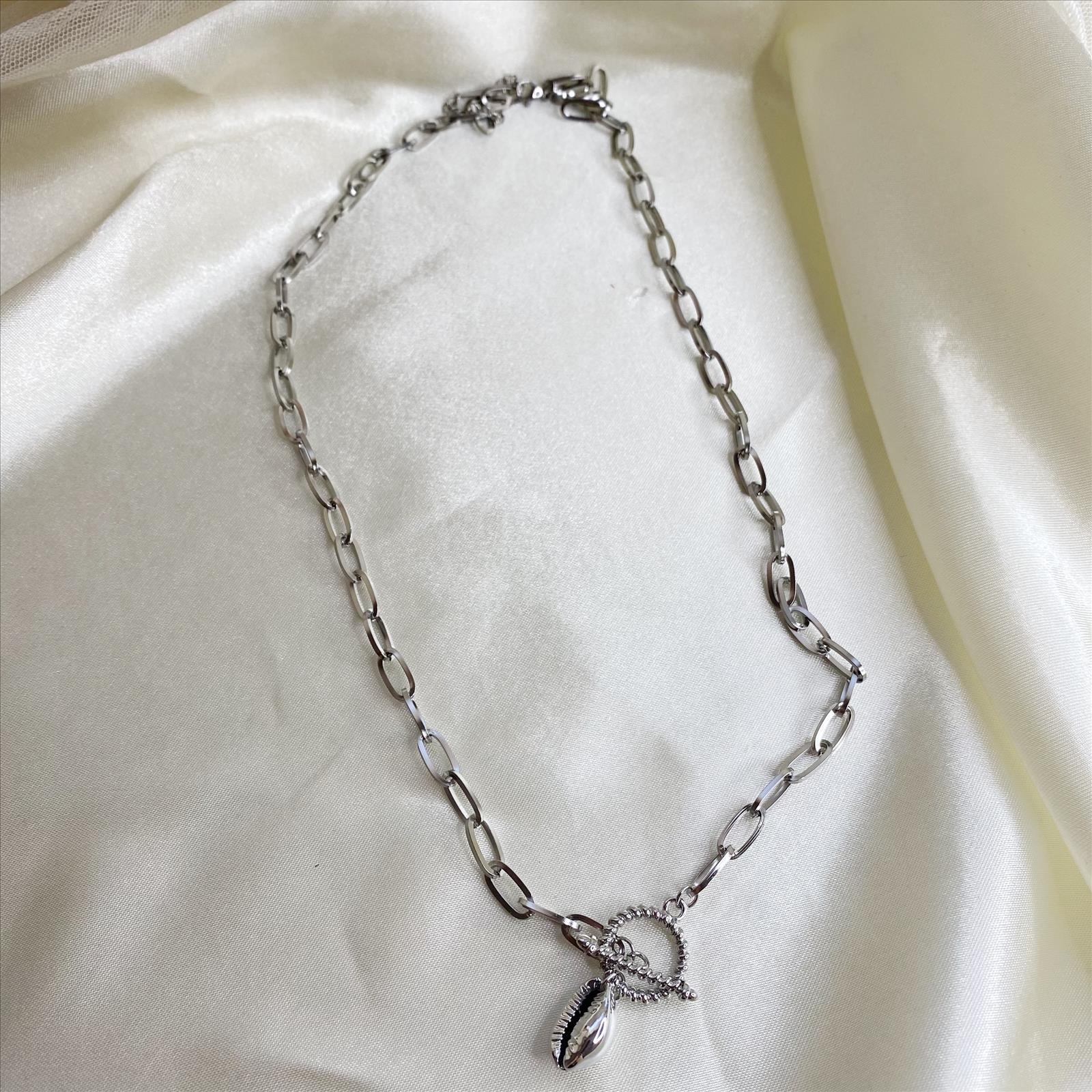 Dega Handels GmbH - DOB, HAKA Accessoires, Dessous, Young Fashion - Neuss | Kategorie: Edelstahlschmuck(Damen) / Kette | Angebot: Damenbekleidung, Herrenbekleidung, Damen Accessoires, Herren Accessoires, Dessous, Große Größen, Young Fashion, Orderware | Adresse: Dega Handels GmbH - Anton-Kux-Str.2 - 41460 Neuss - Tel: 02131-3863604 - dega_gmbh@hotmail.com