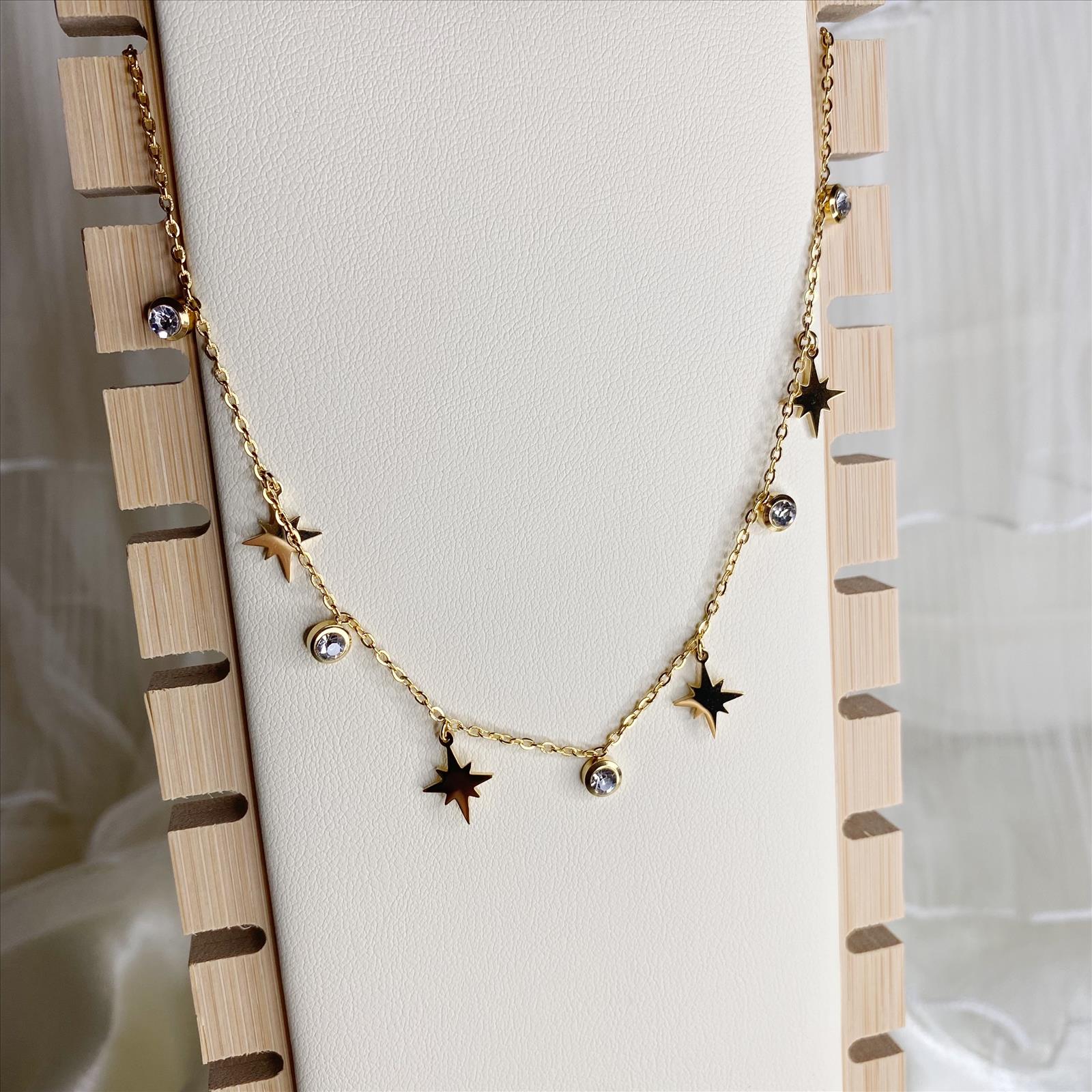 Dega Handels GmbH - DOB, HAKA Accessoires, Dessous, Young Fashion - Neuss | Kategorie: Edelstahlschmuck(Damen) / Kette | Angebot: Damenbekleidung, Herrenbekleidung, Damen Accessoires, Herren Accessoires, Dessous, Große Größen, Young Fashion, Orderware | Adresse: Dega Handels GmbH - Anton-Kux-Str.2 - 41460 Neuss - Tel: 02131-3863604 - dega_gmbh@hotmail.com