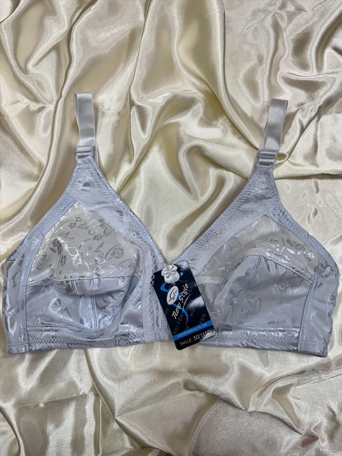 Dega Handels GmbH - DOB, HAKA Accessoires, Dessous, Young Fashion - Neuss | Kategorie: BH / Ohne Bügel Ohne Schale | Angebot: Damenbekleidung, Herrenbekleidung, Damen Accessoires, Herren Accessoires, Dessous, Große Größen, Young Fashion, Orderware | Adresse: Dega Handels GmbH - Anton-Kux-Str.2 - 41460 Neuss - Tel: 02131-3863604 - dega_gmbh@hotmail.com