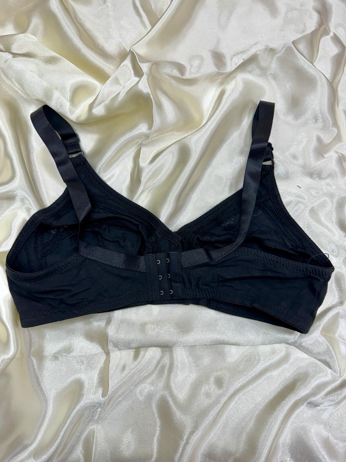 Dega Handels GmbH - DOB, HAKA Accessoires, Dessous, Young Fashion - Neuss | Kategorie: BH / Ohne Bügel Ohne Schale | Angebot: Damenbekleidung, Herrenbekleidung, Damen Accessoires, Herren Accessoires, Dessous, Große Größen, Young Fashion, Orderware | Adresse: Dega Handels GmbH - Anton-Kux-Str.2 - 41460 Neuss - Tel: 02131-3863604 - dega_gmbh@hotmail.com