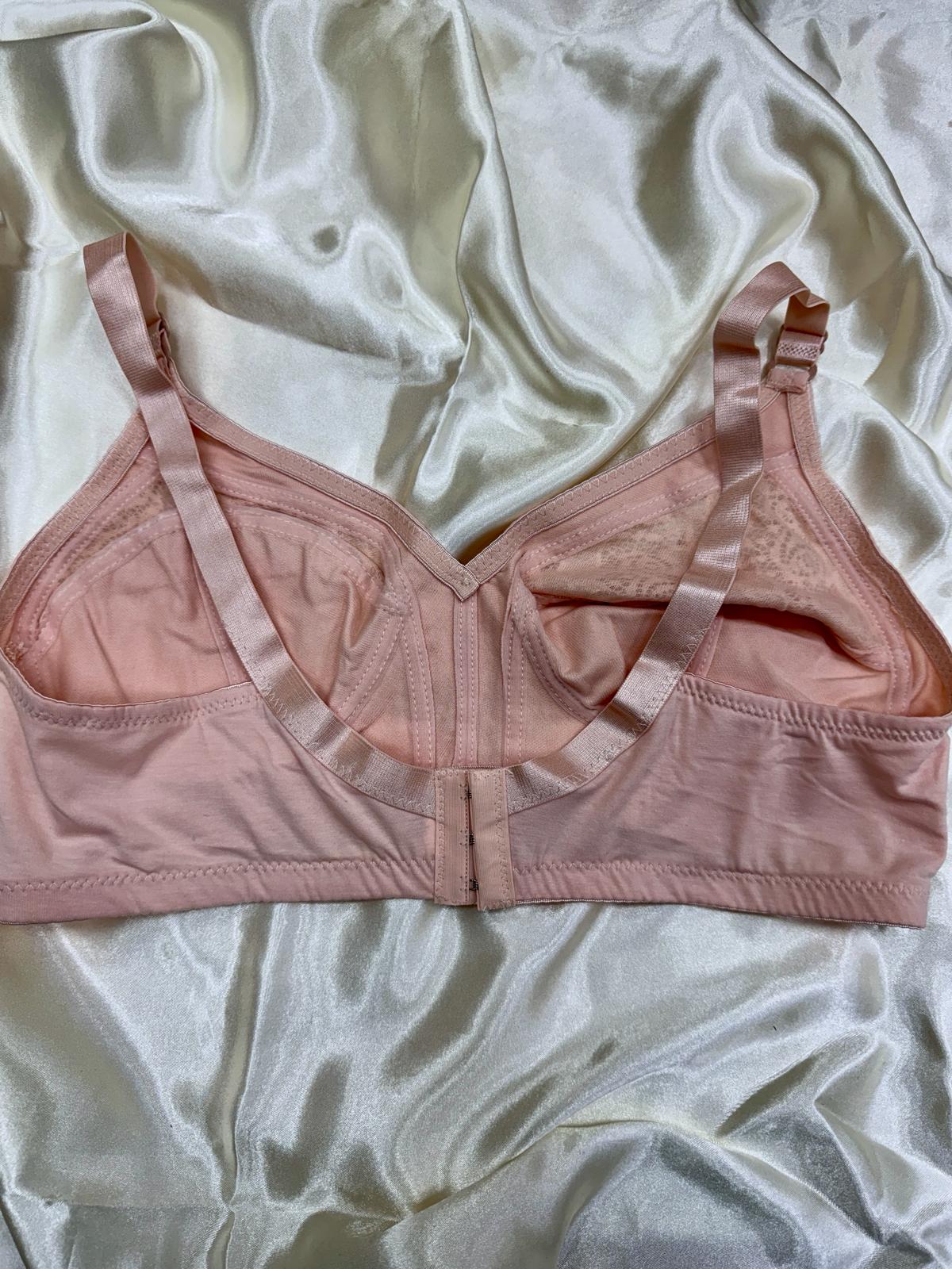 Dega Handels GmbH - DOB, HAKA Accessoires, Dessous, Young Fashion - Neuss | Kategorie: BH / Ohne Bügel Ohne Schale | Angebot: Damenbekleidung, Herrenbekleidung, Damen Accessoires, Herren Accessoires, Dessous, Große Größen, Young Fashion, Orderware | Adresse: Dega Handels GmbH - Anton-Kux-Str.2 - 41460 Neuss - Tel: 02131-3863604 - dega_gmbh@hotmail.com