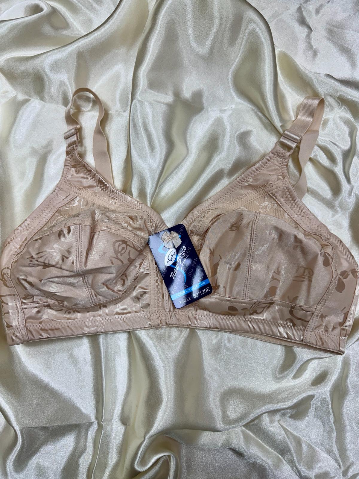 Dega Handels GmbH - DOB, HAKA Accessoires, Dessous, Young Fashion - Neuss | Kategorie: BH / Ohne Bügel Ohne Schale | Angebot: Damenbekleidung, Herrenbekleidung, Damen Accessoires, Herren Accessoires, Dessous, Große Größen, Young Fashion, Orderware | Adresse: Dega Handels GmbH - Anton-Kux-Str.2 - 41460 Neuss - Tel: 02131-3863604 - dega_gmbh@hotmail.com