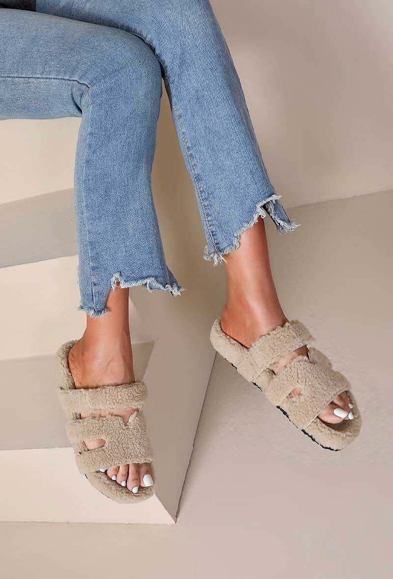 Hier geht's zum Shop von: Lujah Shoes (Schuhgrosshandel) | Artikel-Nr. 83XQ | Pantoffels/SSW | Kategorie: Pantoffels | Adresse: Lujah Shoes - Doesburgstraat 5 - 5651BD Eindhoven - Tel: 0031642235368 - lujah-schuh@hotmail.com | Angebot: Schuhe, Große Größen, Kinder & Teens, Young Fashion, Leather Wear