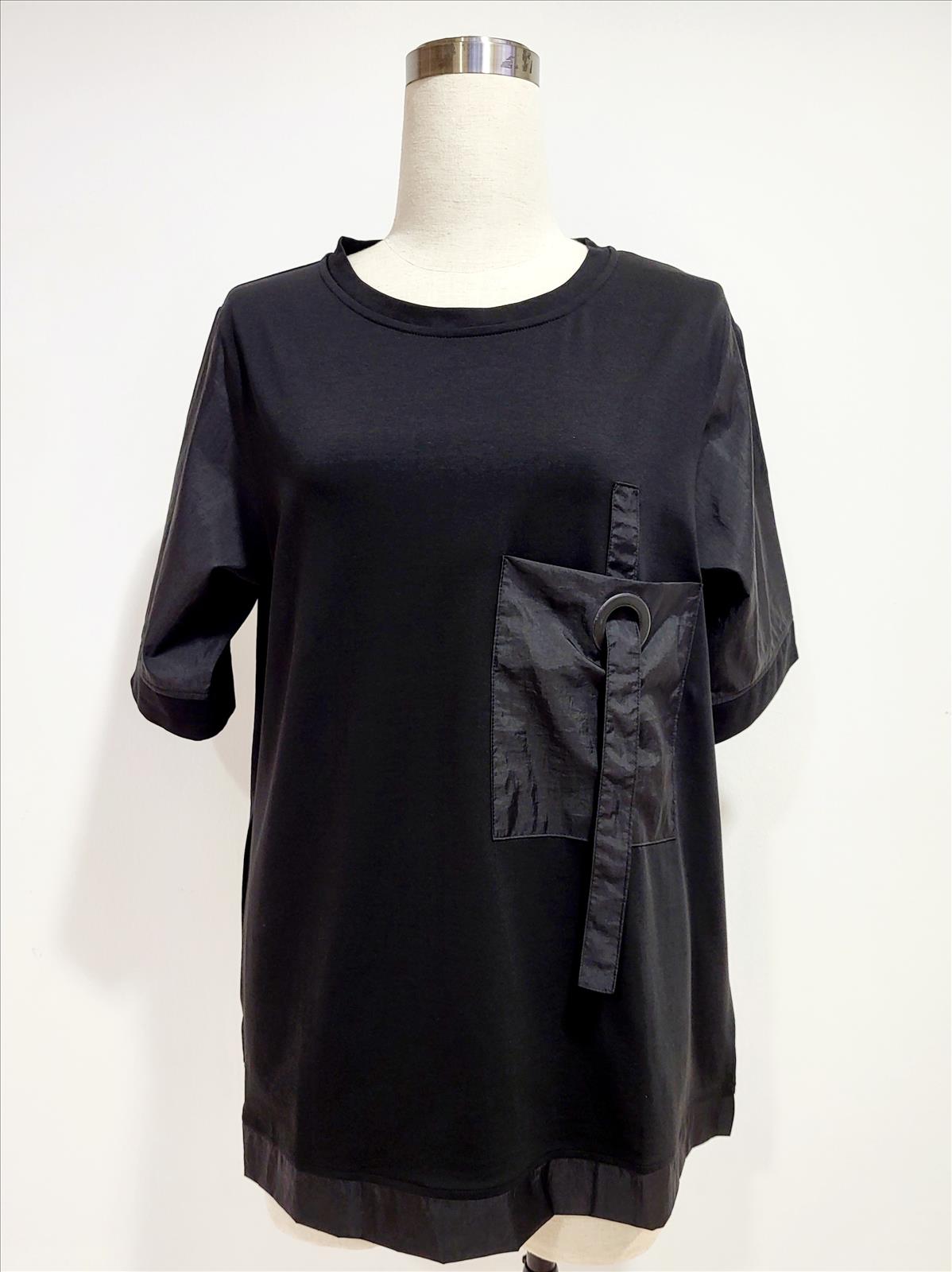 Version Texil GmbH Import Export - Beautiful Big´s - Jeans, Stretchhosen | Artikel-Nr. V-441005 | T-Shirt | 95% Baumwolle 5% Elasthan | Kategorie: T-Shirt Applikation / Tasche | Angebot: Damenbekleidung, Große Größen, Sofortprogramme, Orderware | Adresse: Version Textil Imp Exp GmbH - Breslauer Str. 8 - 41460 Neuss - Tel: 02131 103335 - versionxxl@gmail.com