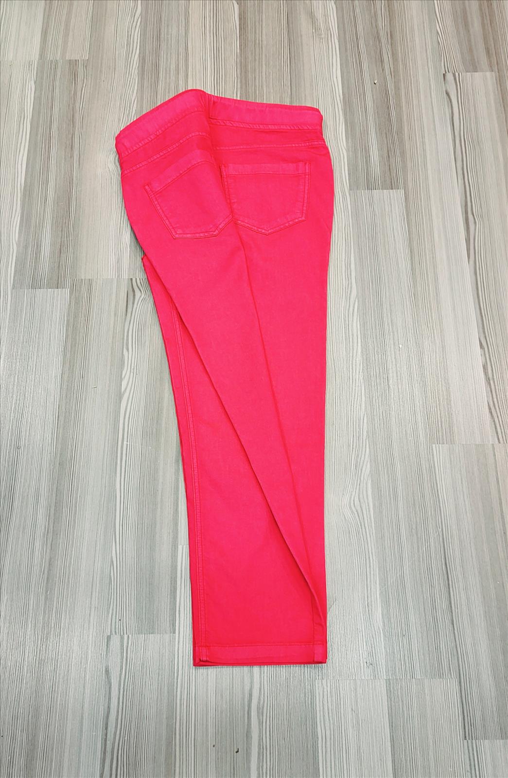 Version Texil GmbH Import Export - Beautiful Big´s - Jeans, Stretchhosen | Kategorie: Baumwolle Hose Stretch / Kordel Bund / 7/8 Lang | Angebot: Damenbekleidung, Große Größen, Sofortprogramme, Orderware | Adresse: Version Textil Imp Exp GmbH - Breslauer Str. 8 - 41460 Neuss - Tel: 02131 103335 - versionxxl@gmail.com