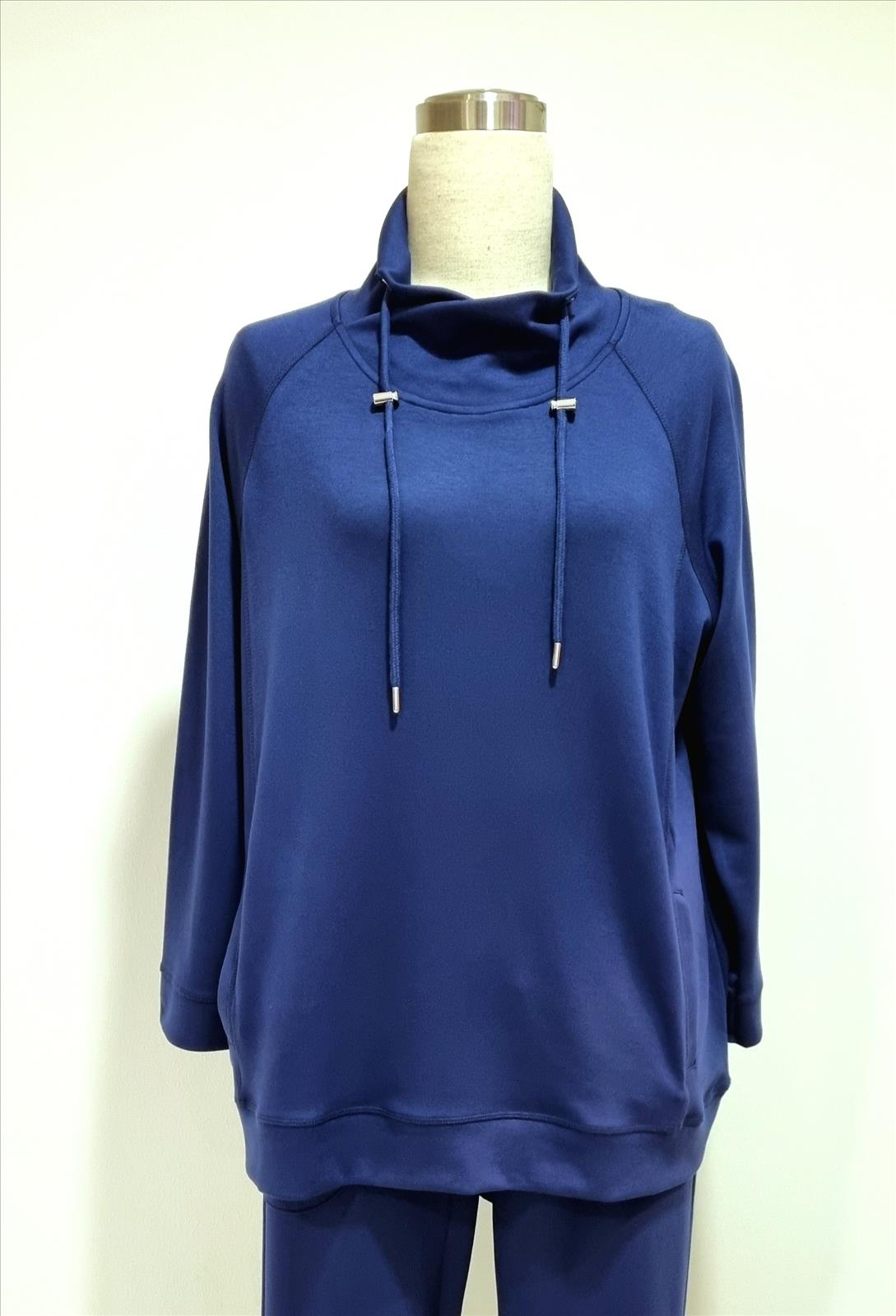 Version Texil GmbH Import Export - Beautiful Big´s - Jeans, Stretchhosen | Artikel-Nr. V-444007 | Sweat Shirt | 50% Viscose44% Polyestr 6% Elesthan Passende Joggpants V-448000 | Kategorie: Sweat-Shirt | Angebot: Damenbekleidung, Große Größen, Sofortprogramme, Orderware | Adresse: Version Textil Imp Exp GmbH - Breslauer Str. 8 - 41460 Neuss - Tel: 02131 103335 - versionxxl@gmail.com