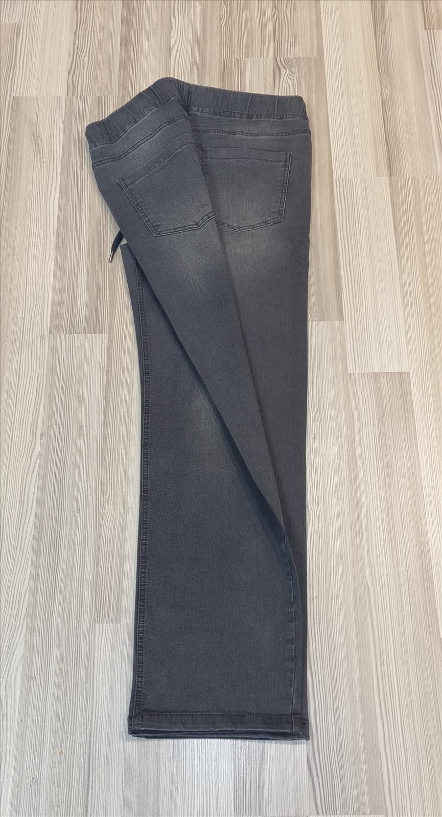 Version Texil GmbH Import Export - Beautiful Big´s - Jeans, Stretchhosen | Kategorie: Jeans Hose Stretch | Angebot: Damenbekleidung, Große Größen, Sofortprogramme, Orderware | Adresse: Version Textil Imp Exp GmbH - Breslauer Str. 8 - 41460 Neuss - Tel: 02131 103335 - versionxxl@gmail.com