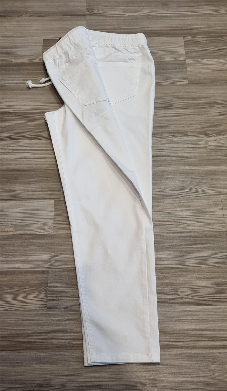 Version Texil GmbH Import Export - Beautiful Big´s - Jeans, Stretchhosen | Kategorie: Stretch Hose / Kordel Bund / 7/8 Lang | Angebot: Damenbekleidung, Große Größen, Sofortprogramme, Orderware | Adresse: Version Textil Imp Exp GmbH - Breslauer Str. 8 - 41460 Neuss - Tel: 02131 103335 - versionxxl@gmail.com